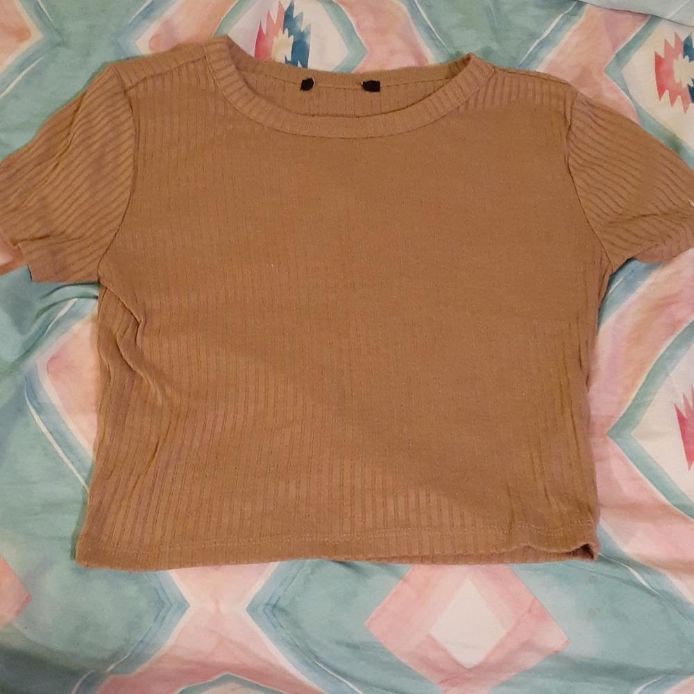 Ribbed, short sleeved, crop top